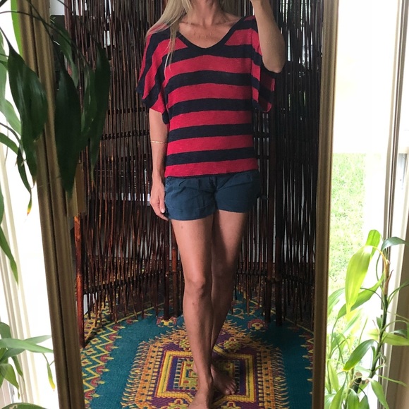 Francesca's Collections Tops - NEW Crossback striped top